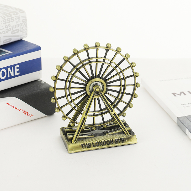 Figurina Retrò in Lega a Forma - Office Furniture London recensione e prezzo